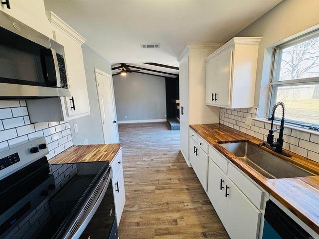 51 Meadowlark Drive, Cabot, AR 72023