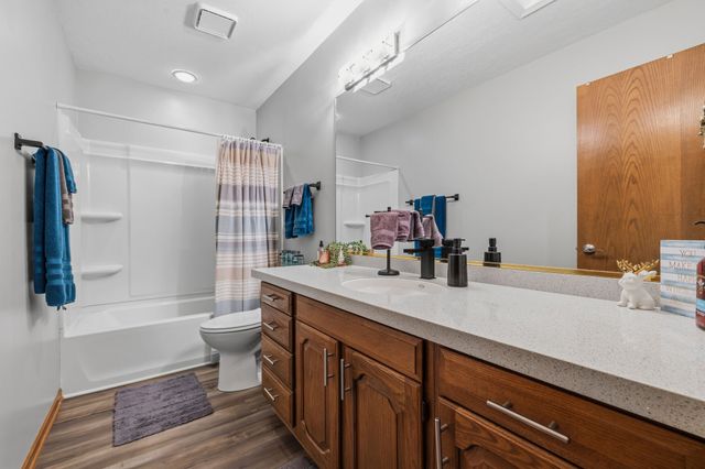 1026 NE Aspen Circle, Ankeny, IA 50021