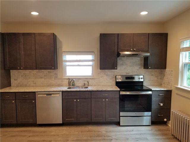 49 Merton Road 2, Newport, RI 02840