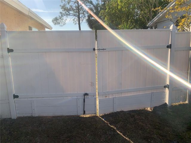 10202 BONNIE BAY COURT, Tampa, FL 33615