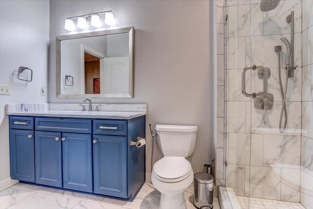 9258 ENCLAVE GREEN LN E, Germantown, TN 38139