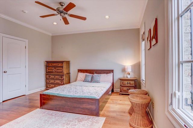 9258 ENCLAVE GREEN LN E, Germantown, TN 38139