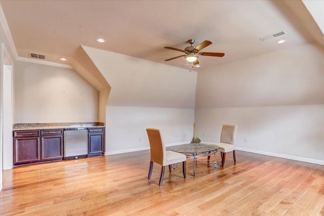 9258 ENCLAVE GREEN LN E, Germantown, TN 38139