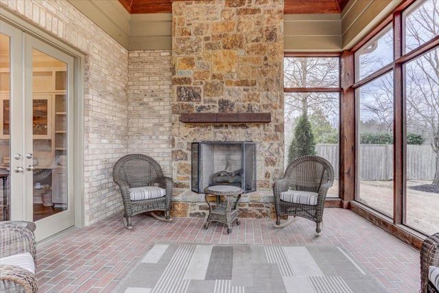 9258 ENCLAVE GREEN LN E, Germantown, TN 38139