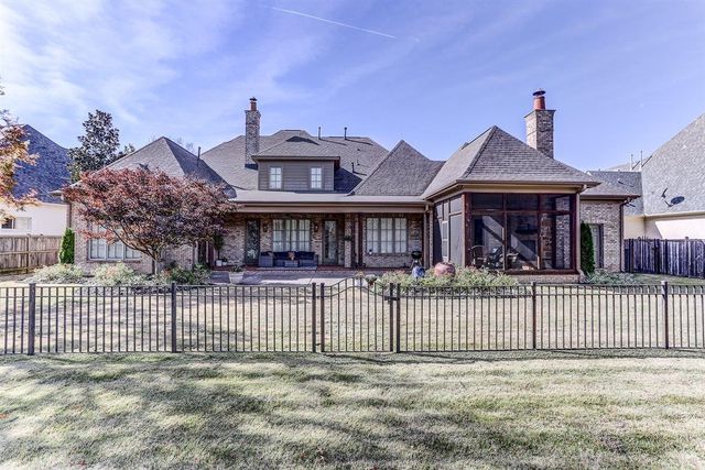 9258 ENCLAVE GREEN LN E, Germantown, TN 38139