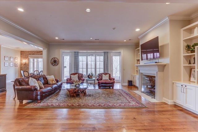 9258 ENCLAVE GREEN LN E, Germantown, TN 38139