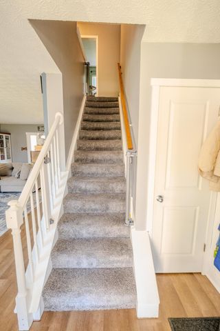 6614 Winbarr Way, Canal Winchester, OH 43110