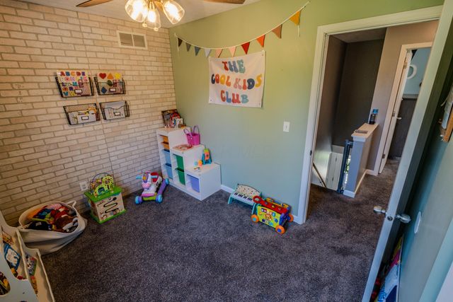 6614 Winbarr Way, Canal Winchester, OH 43110