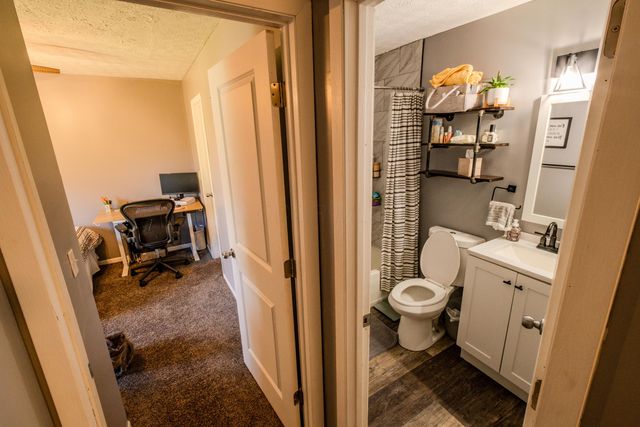 6614 Winbarr Way, Canal Winchester, OH 43110