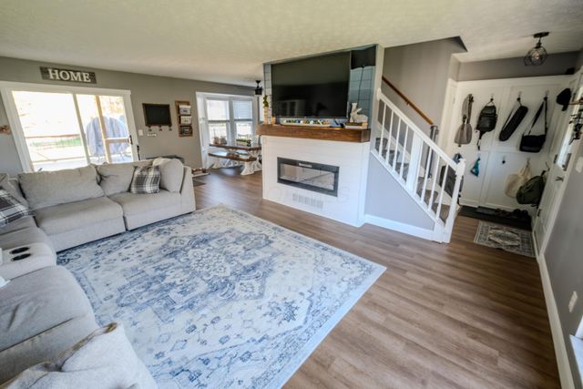 6614 Winbarr Way, Canal Winchester, OH 43110