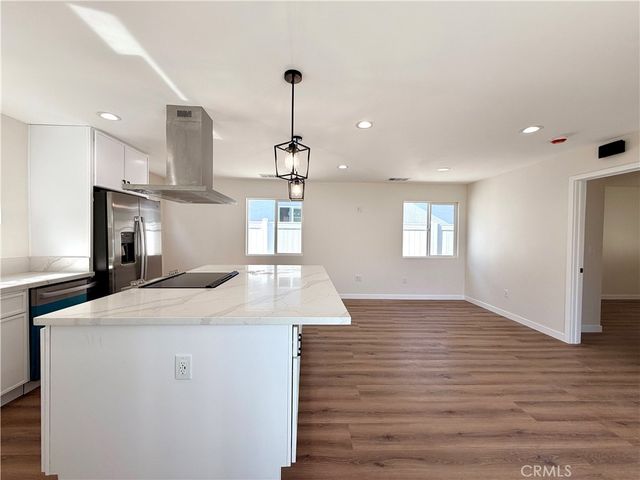 18756 Cohasset Street, Reseda, CA 91335