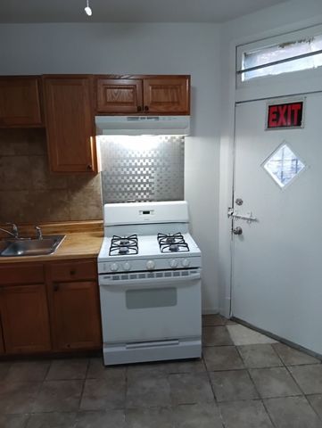 3912 W Jackson Boulevard, Chicago, IL 60624