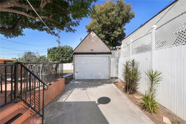 1353 Thompson Avenue, Glendale, CA 91201
