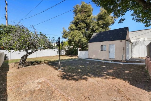 1353 Thompson Avenue, Glendale, CA 91201