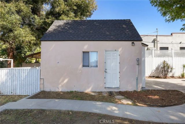 1353 Thompson Avenue, Glendale, CA 91201