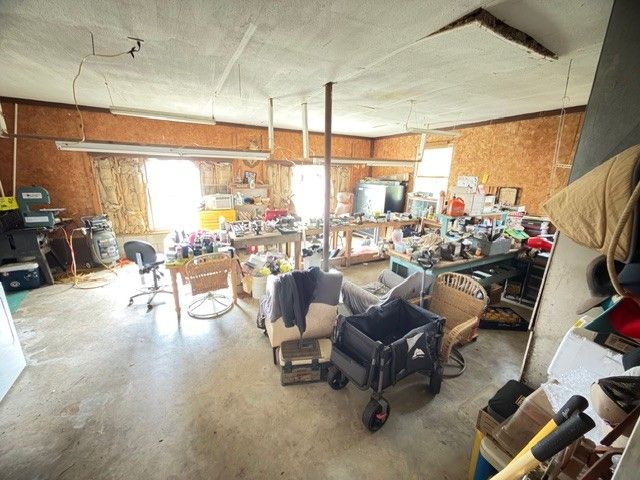 2575 Spur Rd, Decherd, TN 37324