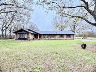 2575 Spur Rd, Decherd, TN 37324