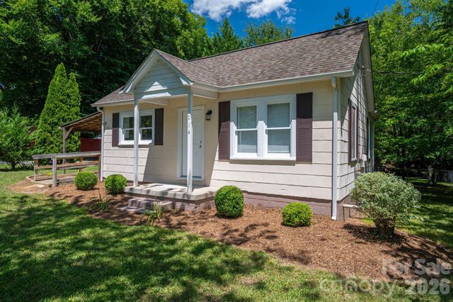 214 23rd Street NW, Hickory, NC 28601