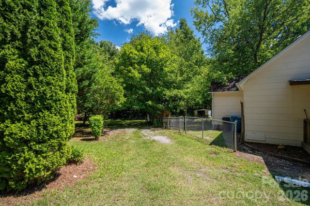 214 23rd Street NW, Hickory, NC 28601