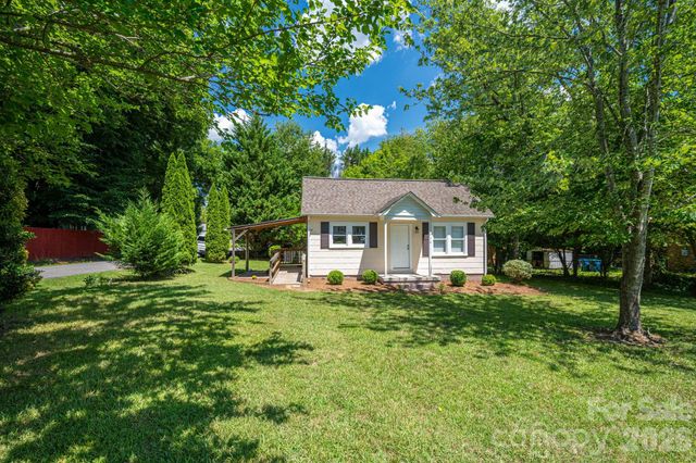 214 23rd Street NW, Hickory, NC 28601