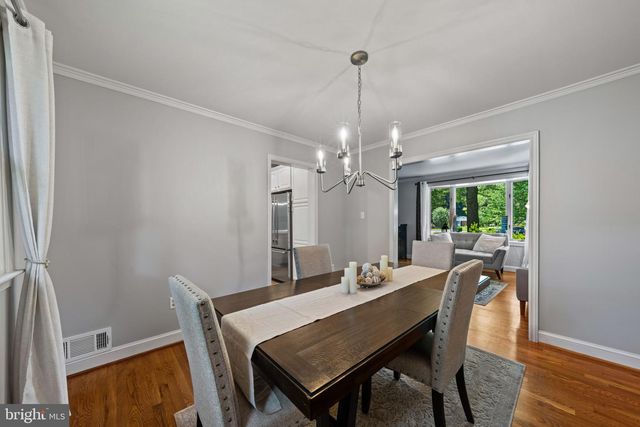 9809 BACON CT, Fairfax, VA 22032
