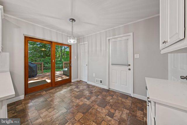 9809 BACON CT, Fairfax, VA 22032