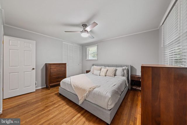 9809 BACON CT, Fairfax, VA 22032