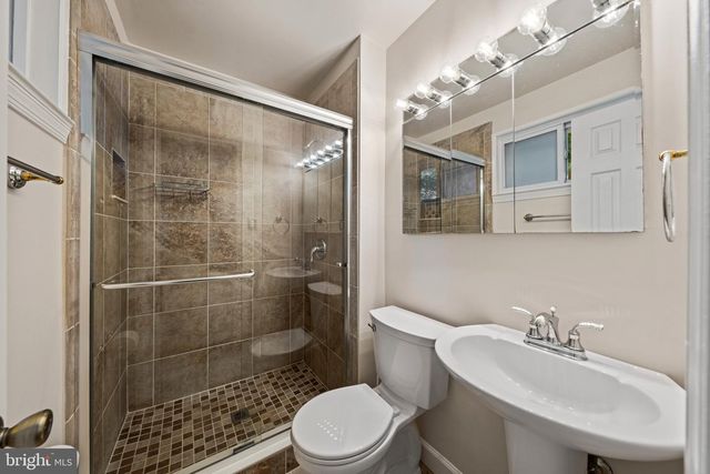 9809 BACON CT, Fairfax, VA 22032