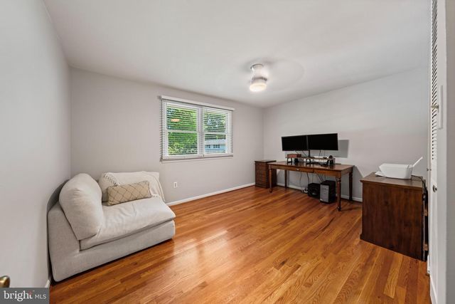 9809 BACON CT, Fairfax, VA 22032