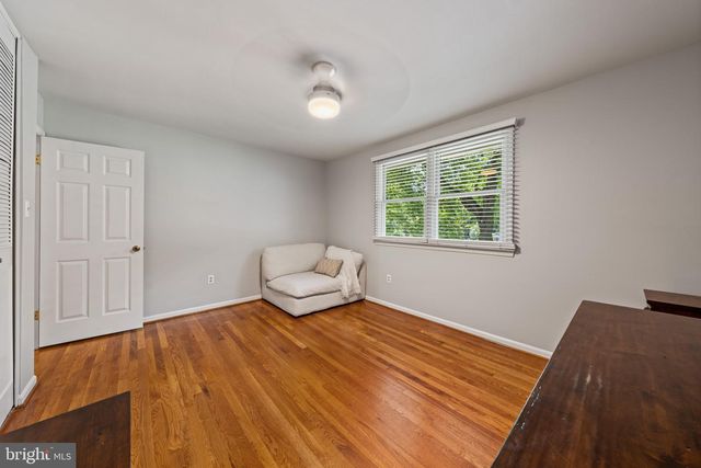 9809 BACON CT, Fairfax, VA 22032
