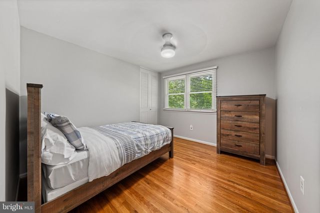 9809 BACON CT, Fairfax, VA 22032