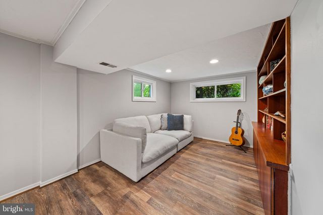 9809 BACON CT, Fairfax, VA 22032
