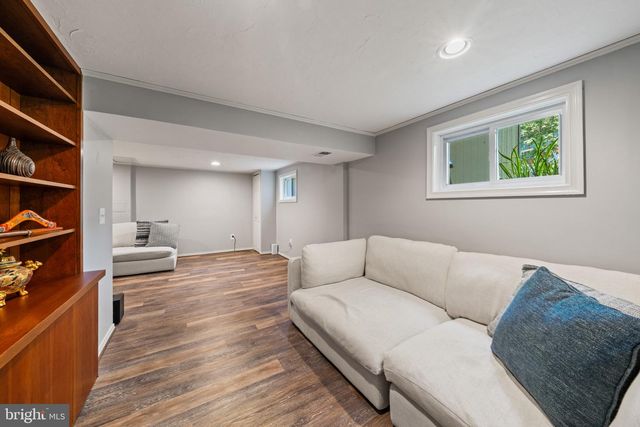 9809 BACON CT, Fairfax, VA 22032