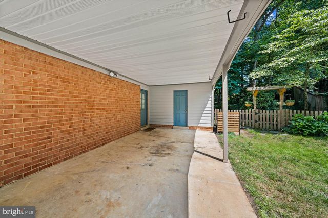 9809 BACON CT, Fairfax, VA 22032