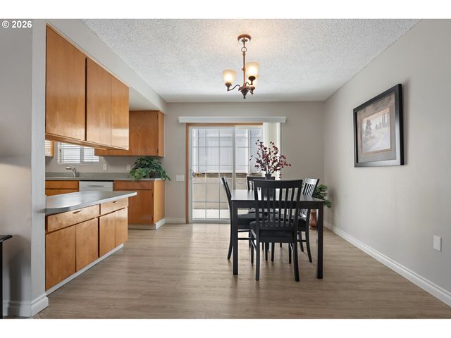 16375 Sw ROYALTY Pkwy, King City, OR 97224