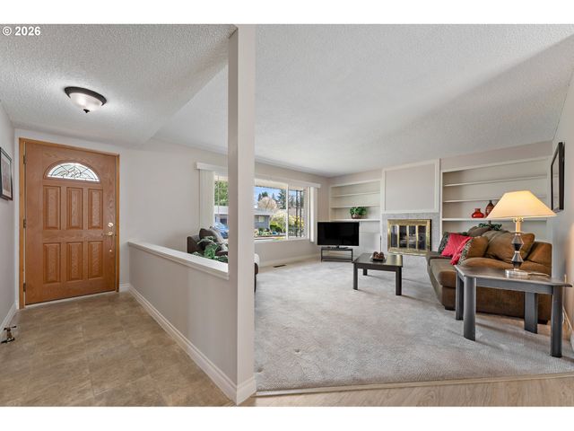 16375 Sw ROYALTY Pkwy, King City, OR 97224