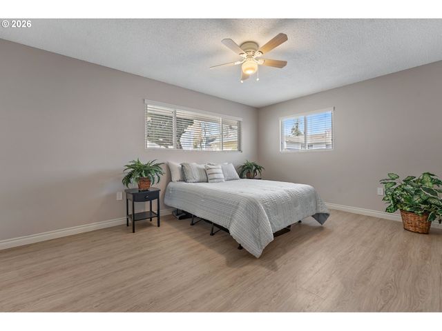 16375 Sw ROYALTY Pkwy, King City, OR 97224