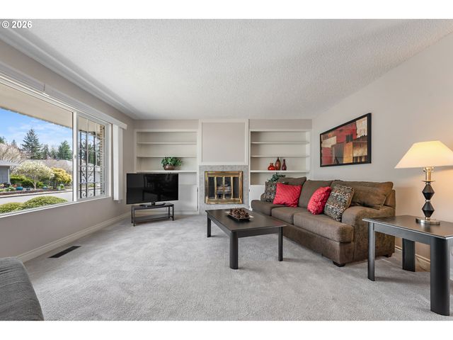 16375 Sw ROYALTY Pkwy, King City, OR 97224