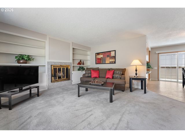 16375 Sw ROYALTY Pkwy, King City, OR 97224