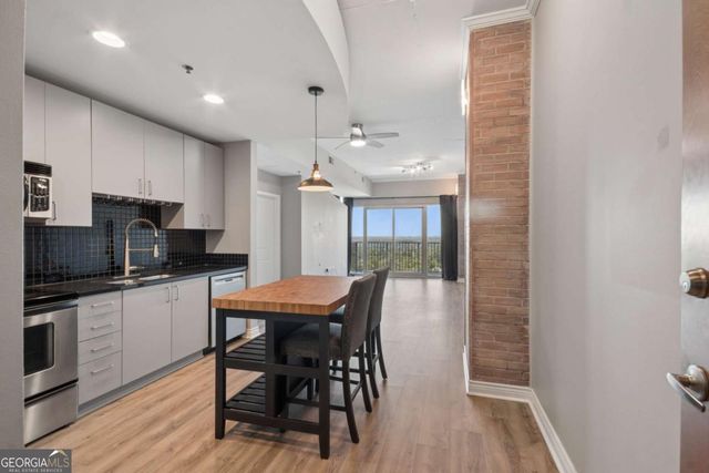 250 Pharr Road NE 1716, Atlanta, GA 30305