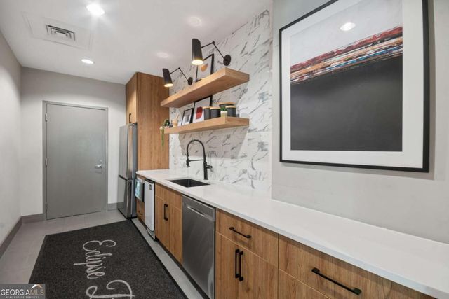 250 Pharr Road NE 1716, Atlanta, GA 30305