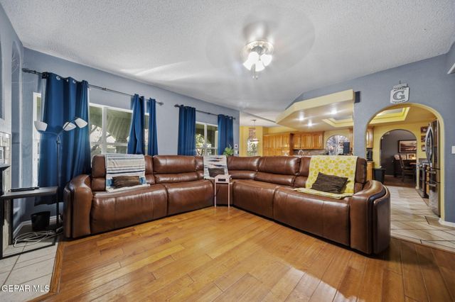 554 SHADOW WILLOW Drive, El Paso, TX 79922