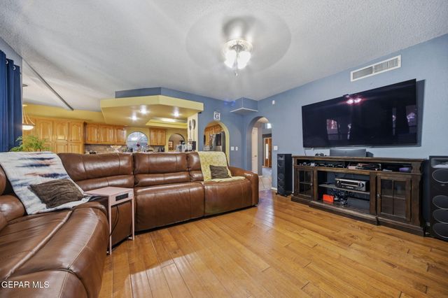 554 SHADOW WILLOW Drive, El Paso, TX 79922