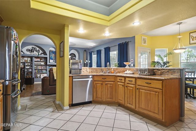 554 SHADOW WILLOW Drive, El Paso, TX 79922