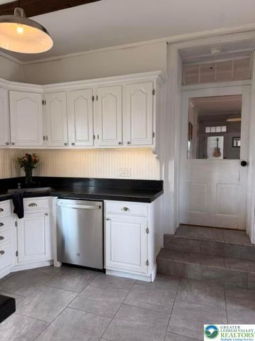 5934 Kernsville Road, Lowhill Twp, PA 18069