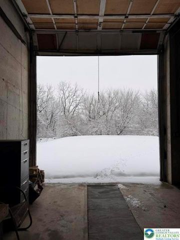 5934 Kernsville Road, Lowhill Twp, PA 18069