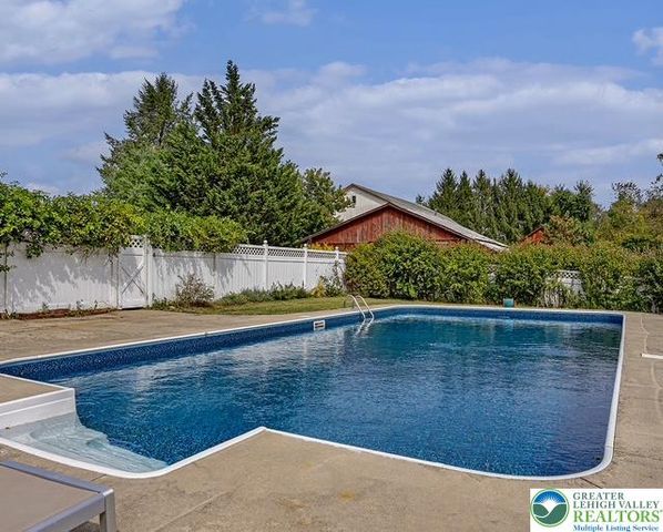 5934 Kernsville Road, Lowhill Twp, PA 18069