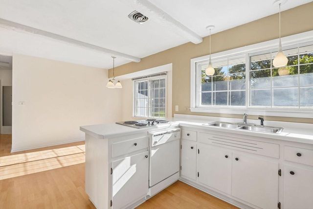 3250 Bermuda BOULEVARD, Brookfield, WI 53045