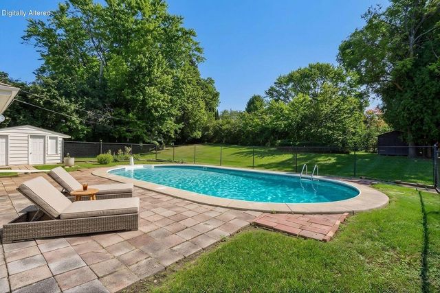 3250 Bermuda BOULEVARD, Brookfield, WI 53045