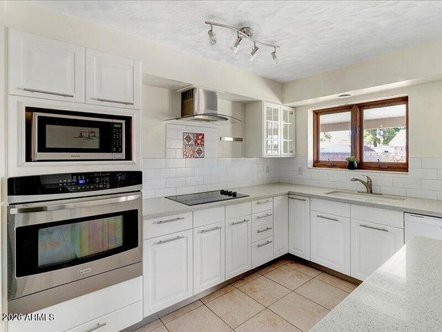 8226 E Plaza Avenue, Scottsdale, AZ 85250